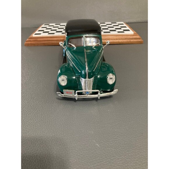 ERTL 1940 Ford Woody Wagon Wix Filters, - Picture 4 of 8